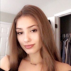 Meet your Posher, Victoria